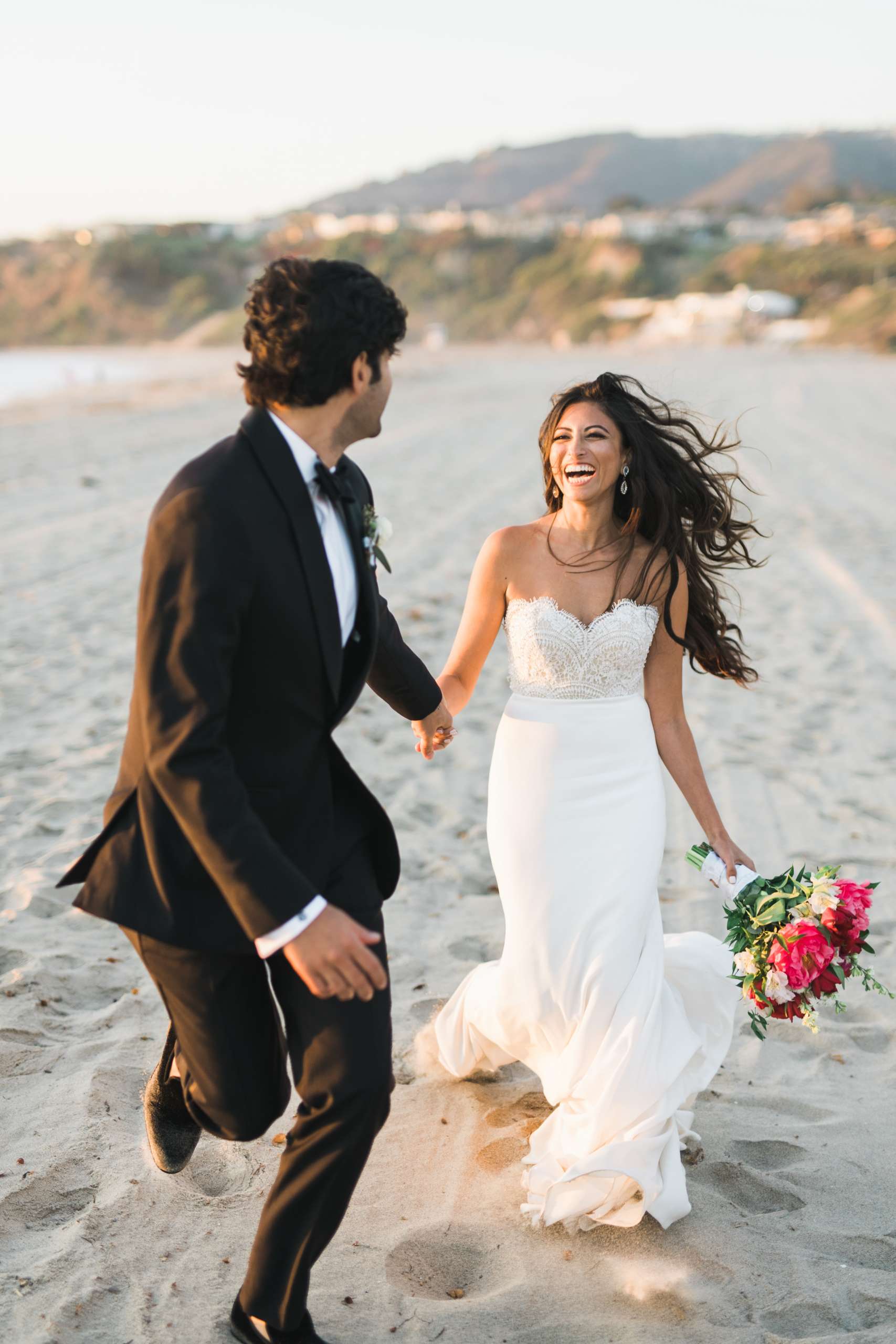 Laiza And Matt S Sophisticated Beach Wedding Love And Lace Bridal Salon